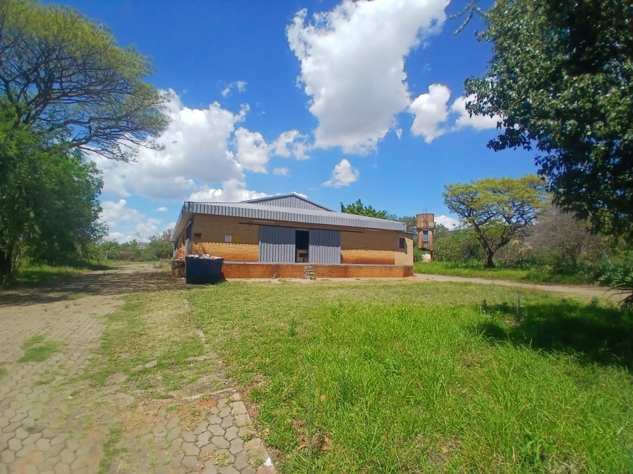 To Let Commercial Property for Rent in Tlhabane North West